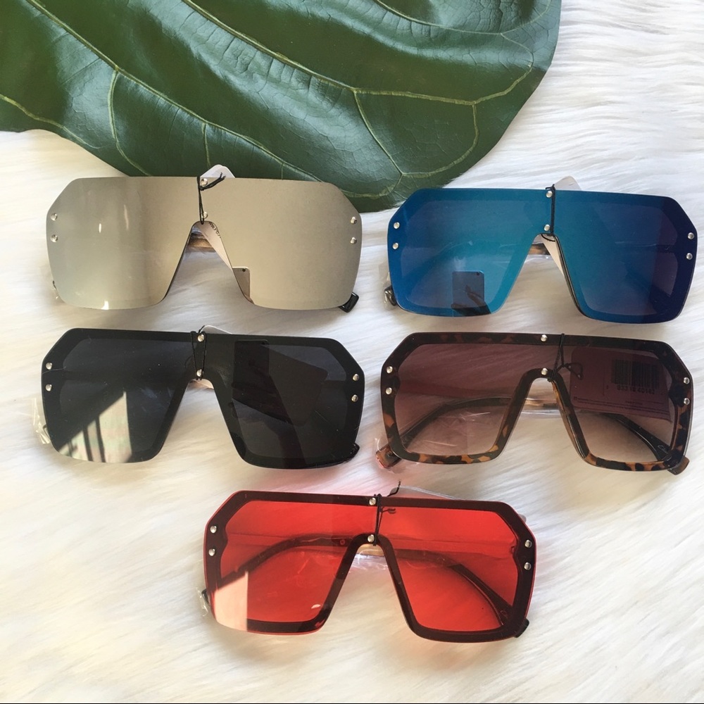 ‘Jupiter’ Flat Top Oversized Shield Sunglasses